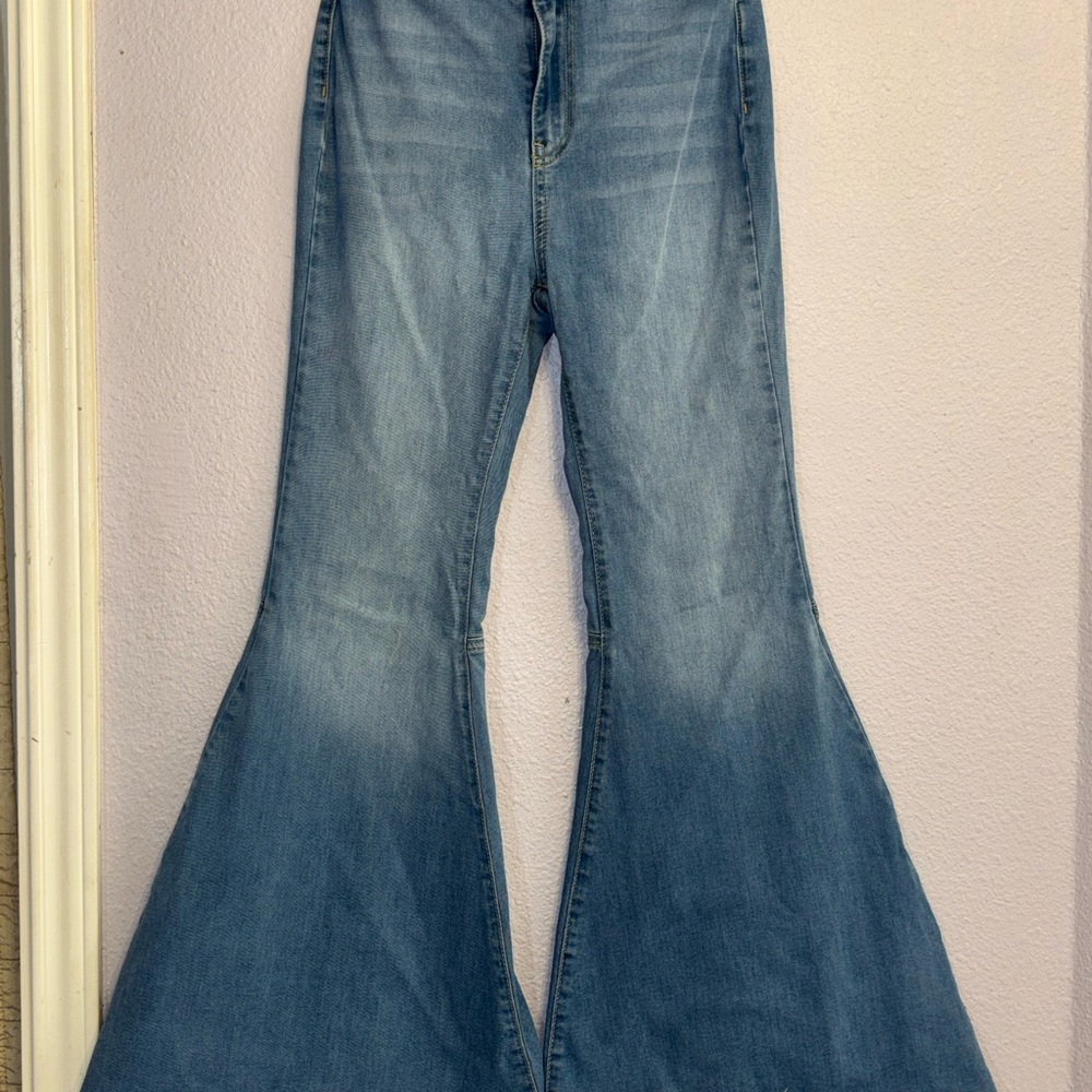 Free People Light Blue Flare Jeans - Picture 5 of 8
